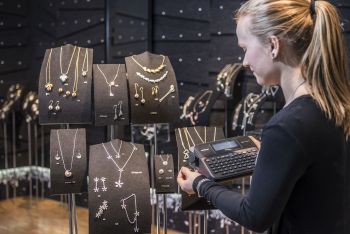 Kalevala Koru uses Brother labelling machines to print their price tags